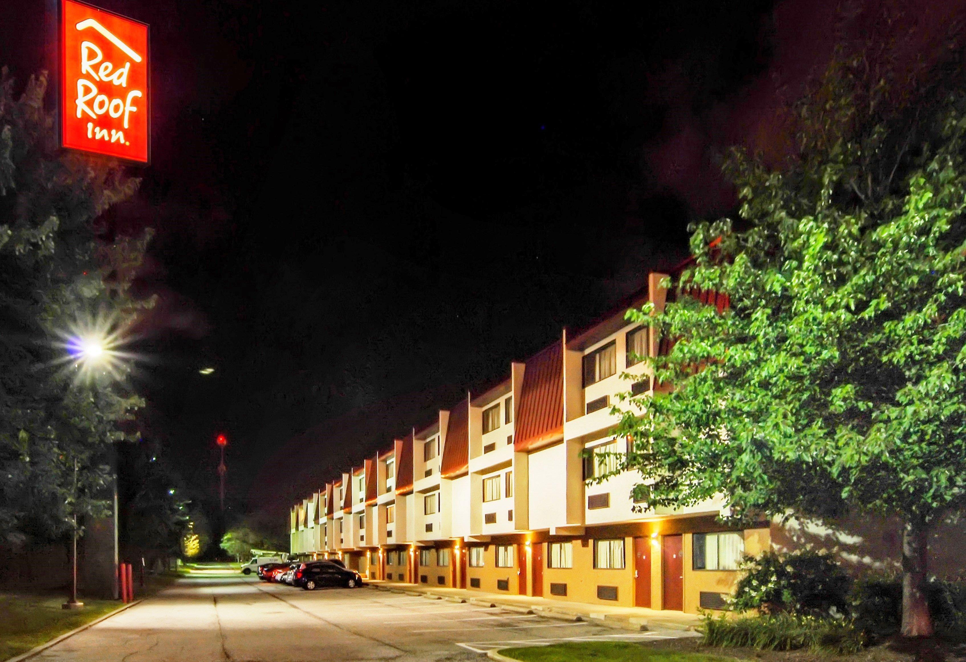 Red Roof Inn Cleveland Airport - Middleburg Heights Bagian luar foto